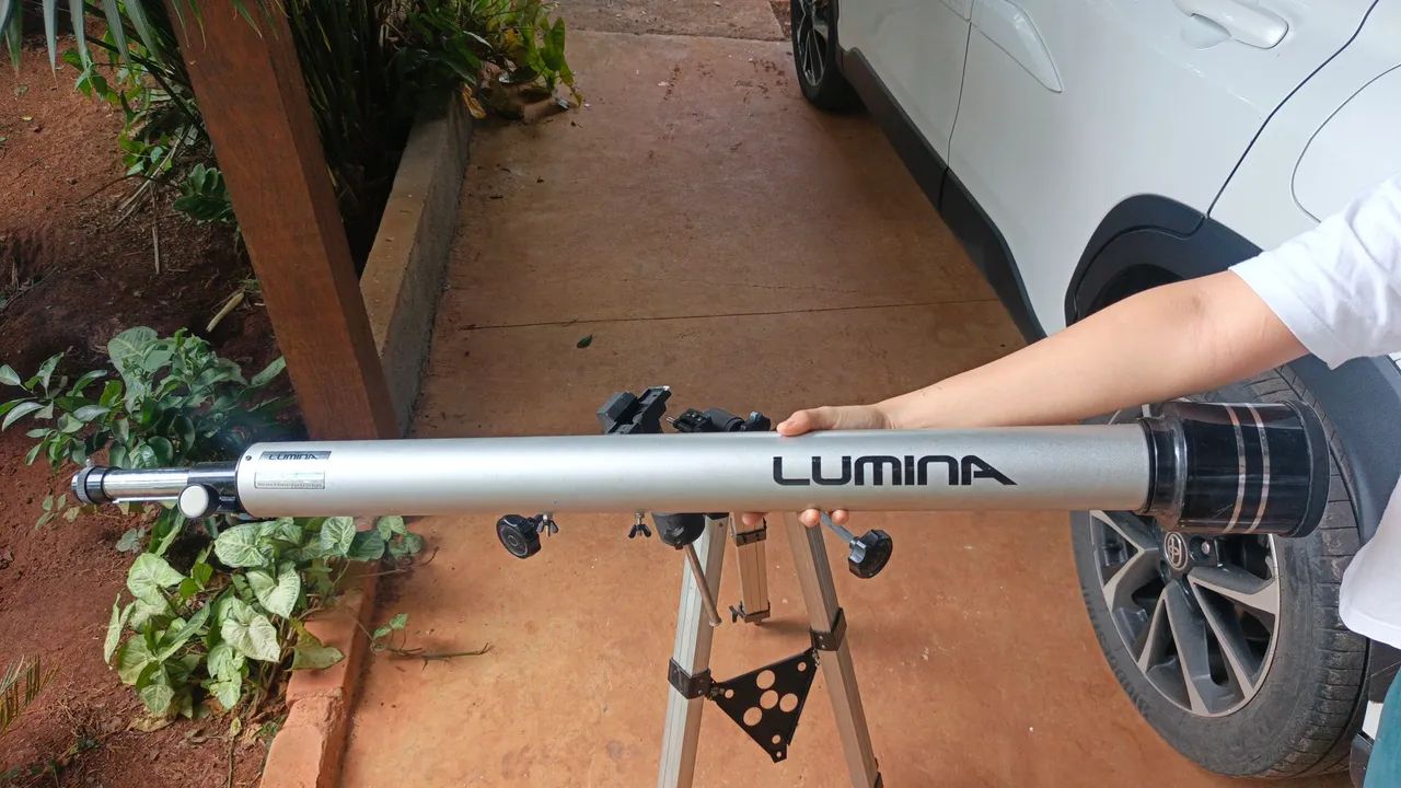 Telescópio refrator portátil da marca Lumina - Foto 2
