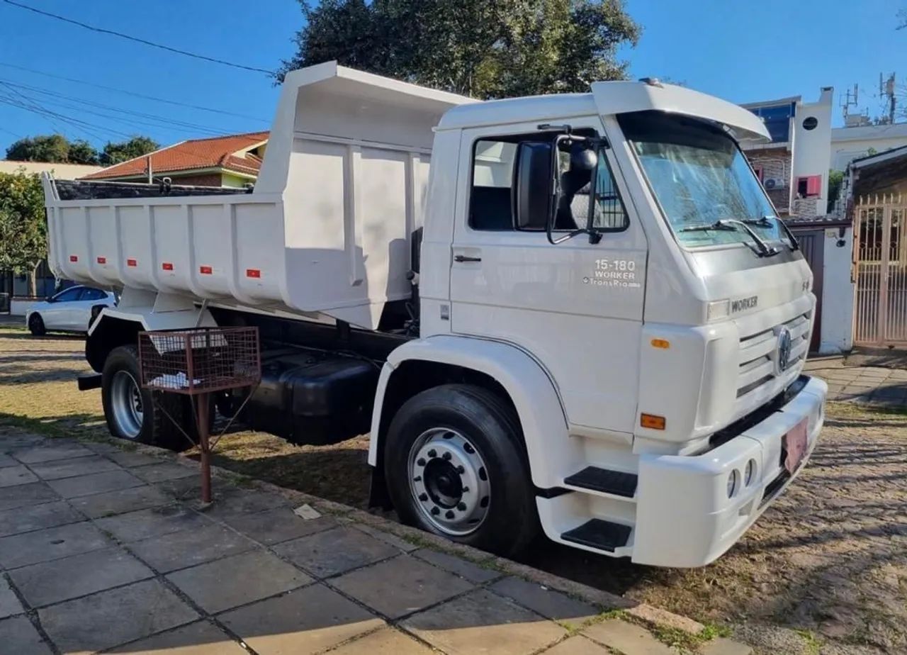 VW 15.180 CAÇAMBA 2005