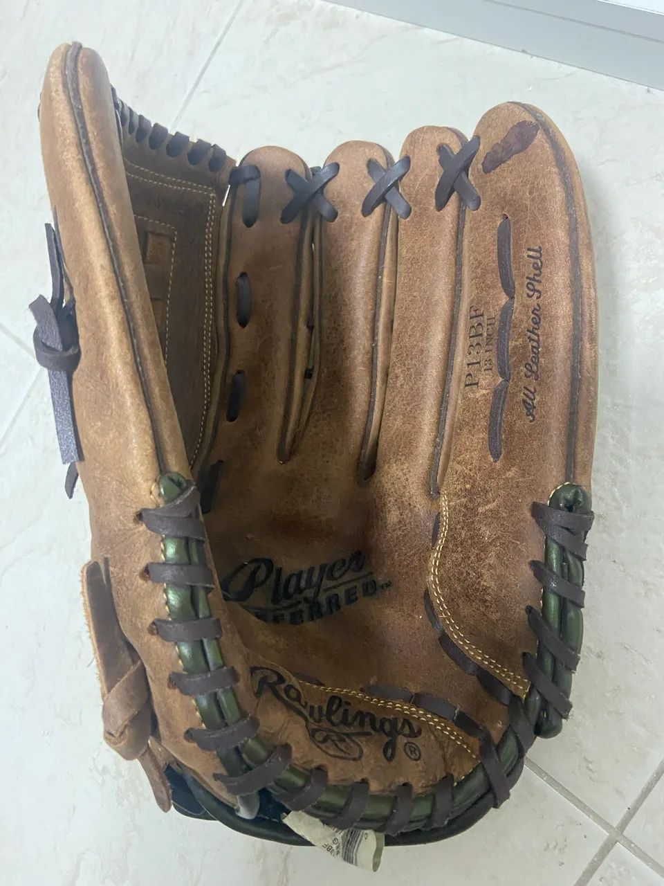 Par de luvas Rawlings 9 e 13 polegadas, com 3 bolas - Foto 2