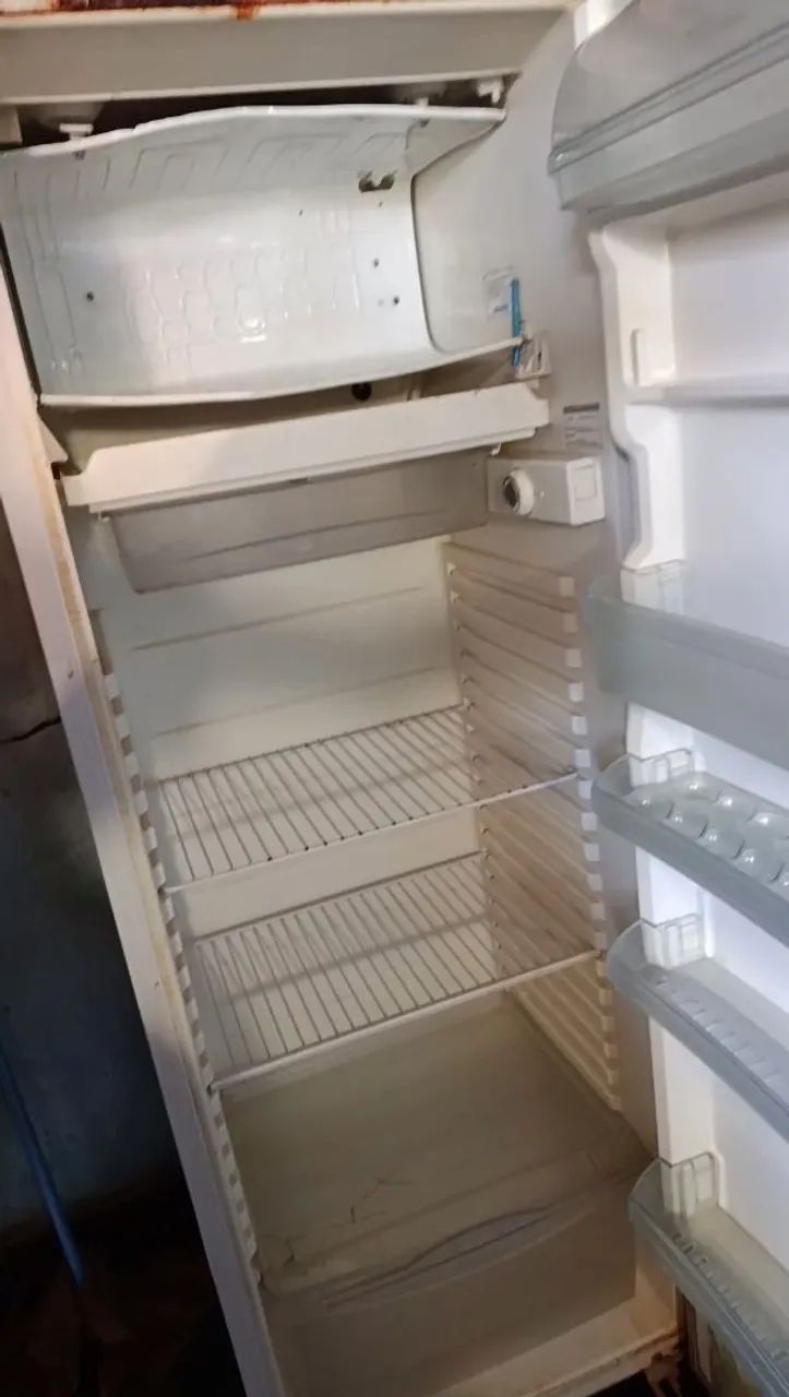 Vendo a geladeira funcionando perfeitamente não faço entrega - Foto 3