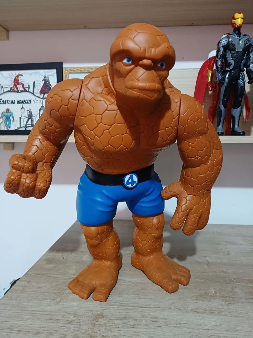 Homem Pedra 45 cm original marca Mimo  - Foto 4