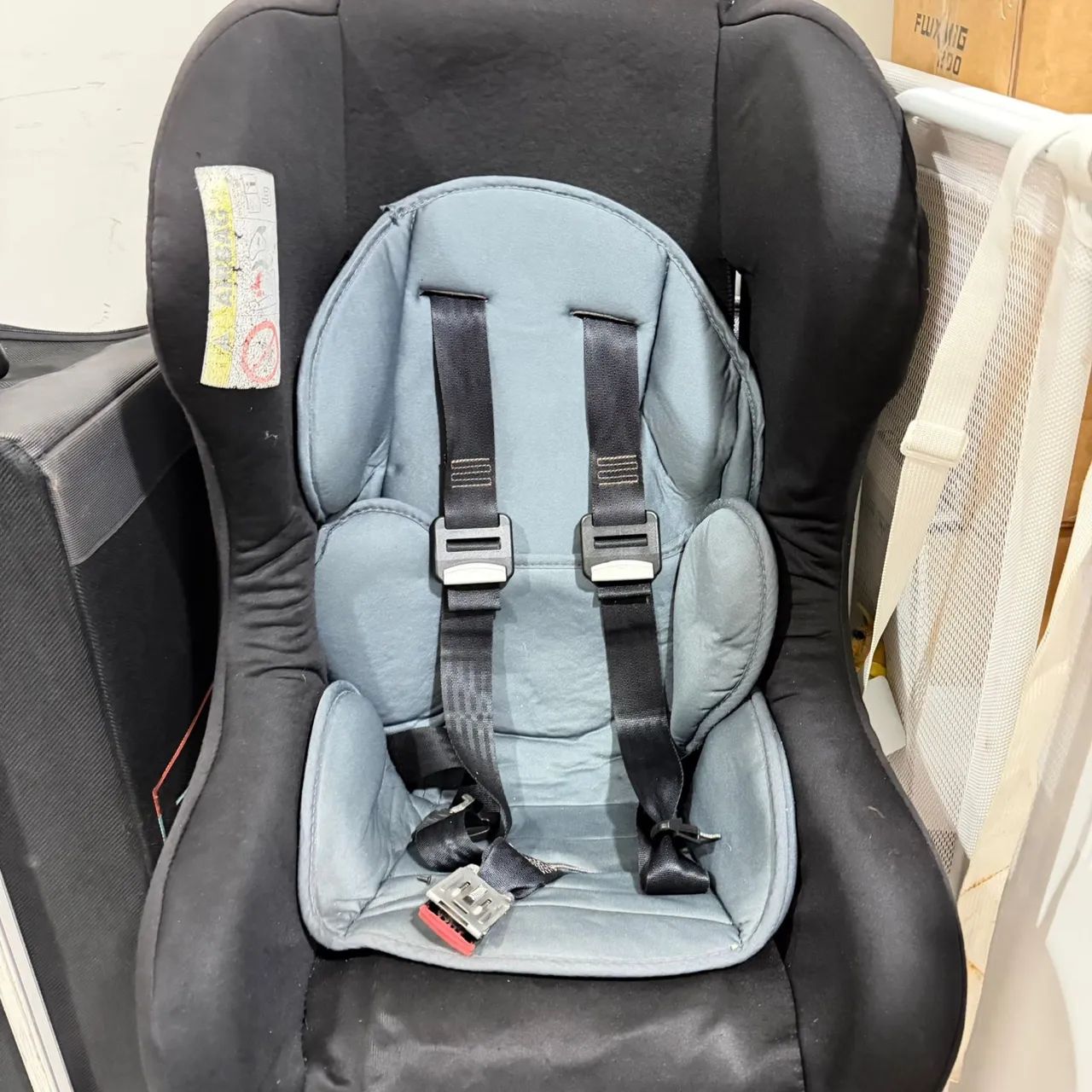 Vendo bebê conforto 