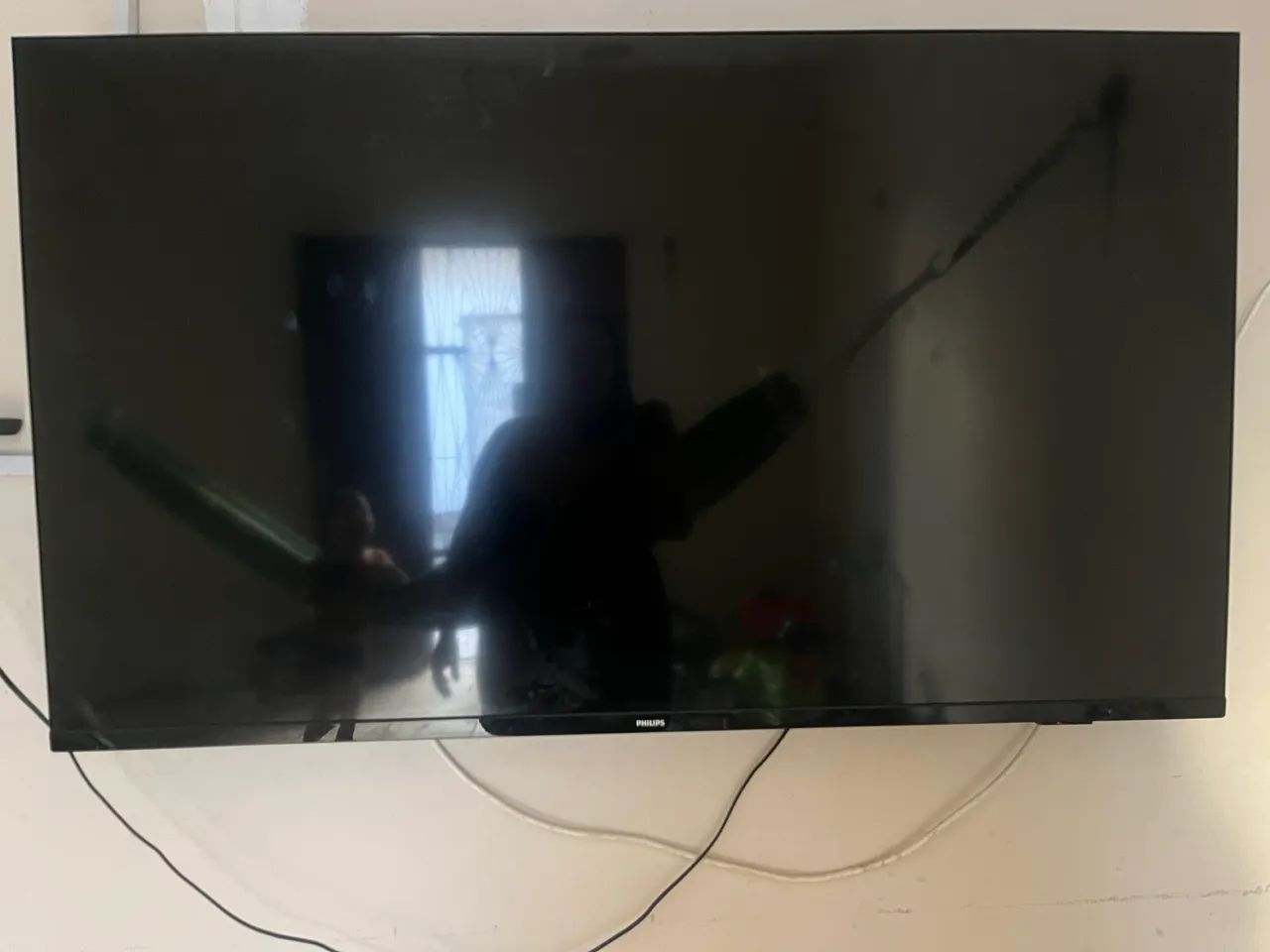 Tv Philips pra vender logo 
