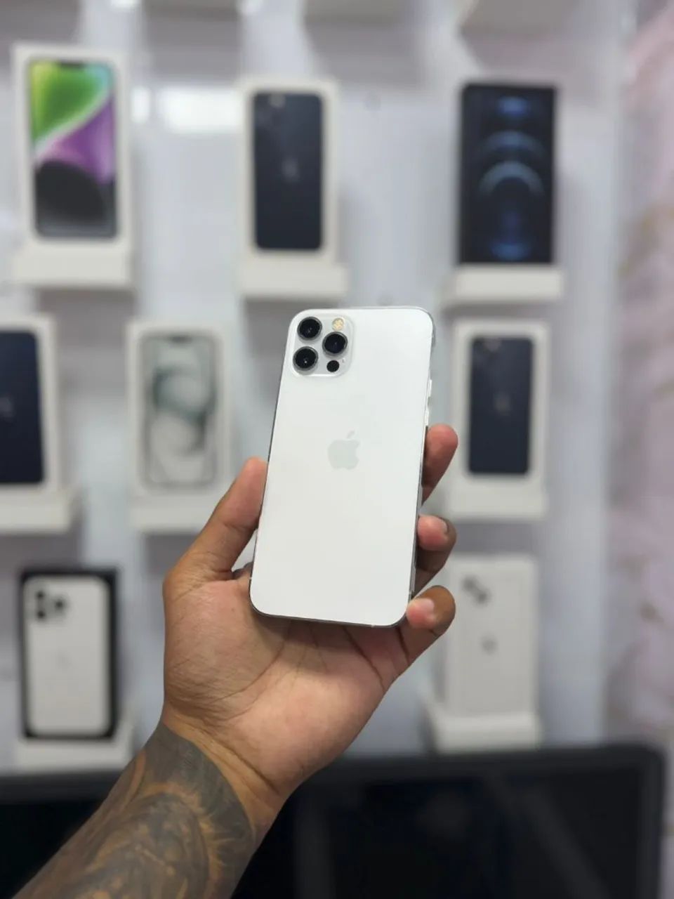 IPHONE 12 PRO 128GB <br>R$ 2.250,00 MUITO LINDO