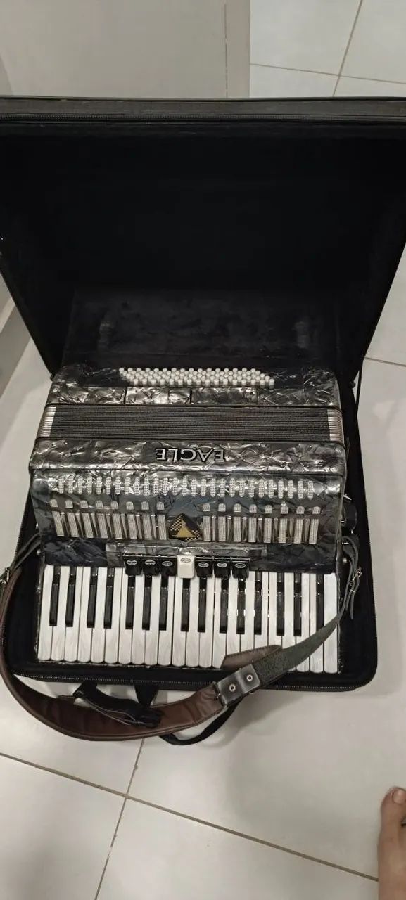 ACORDEON EAGLE 