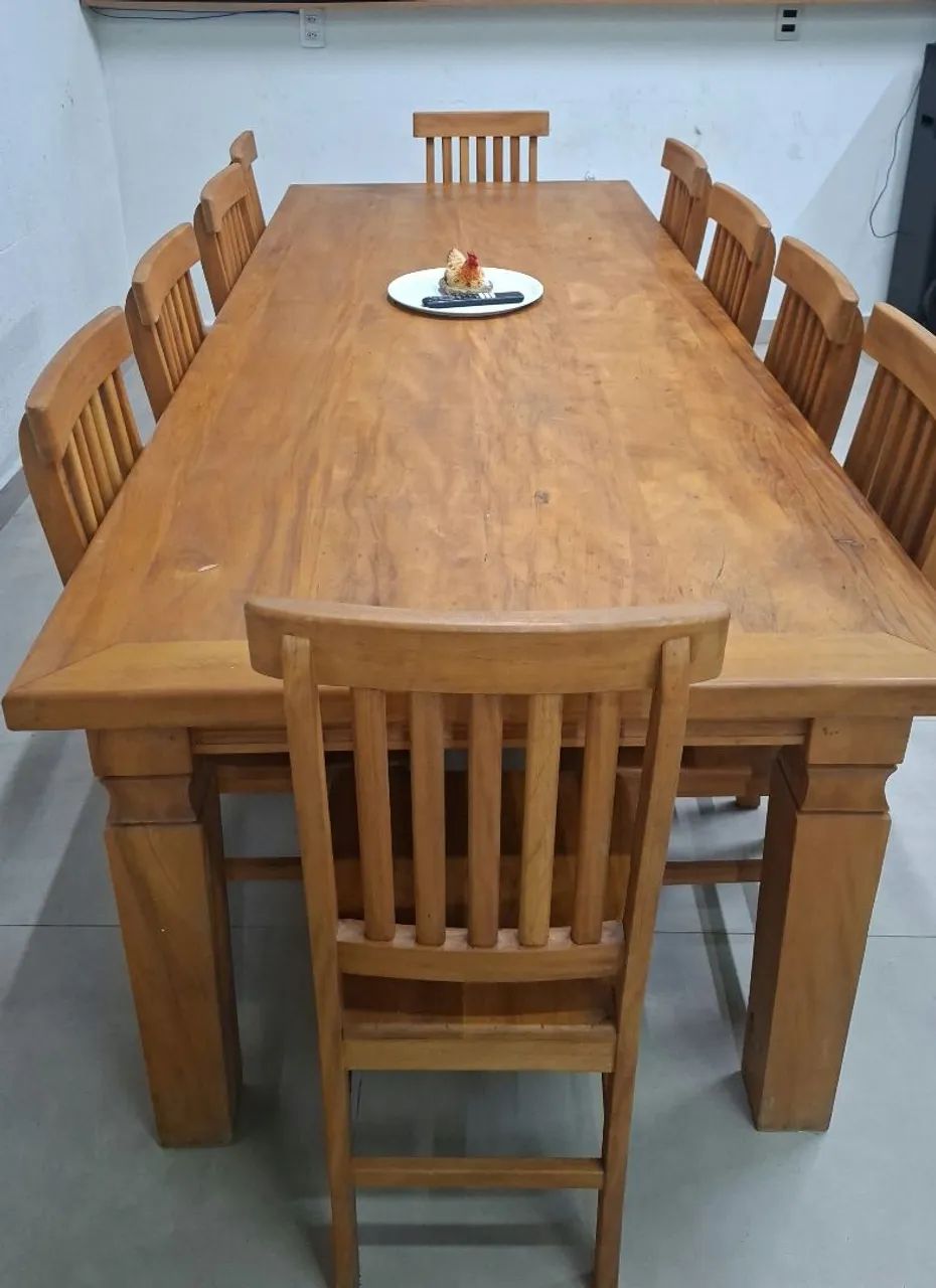 Mesa de madeira pérola rosa,com 10 cadeiras  - Foto 2
