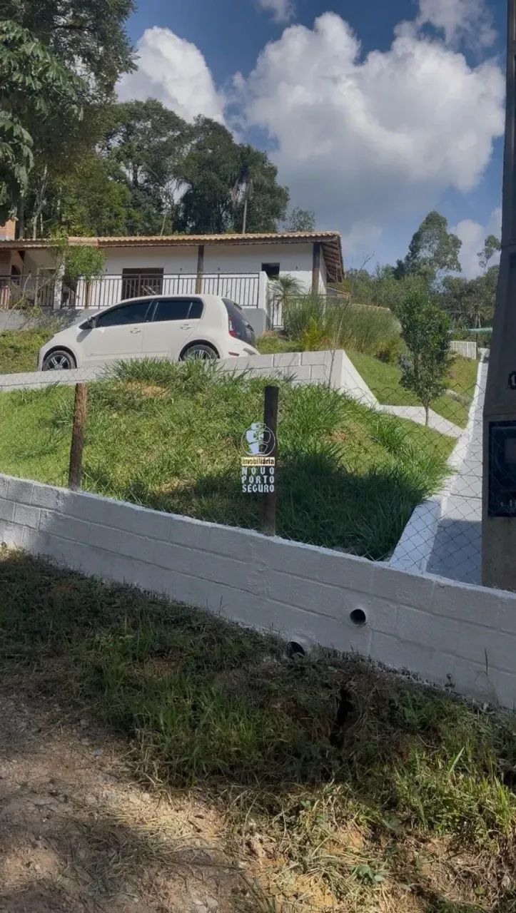 Chácara à Venda em Mairiporã.