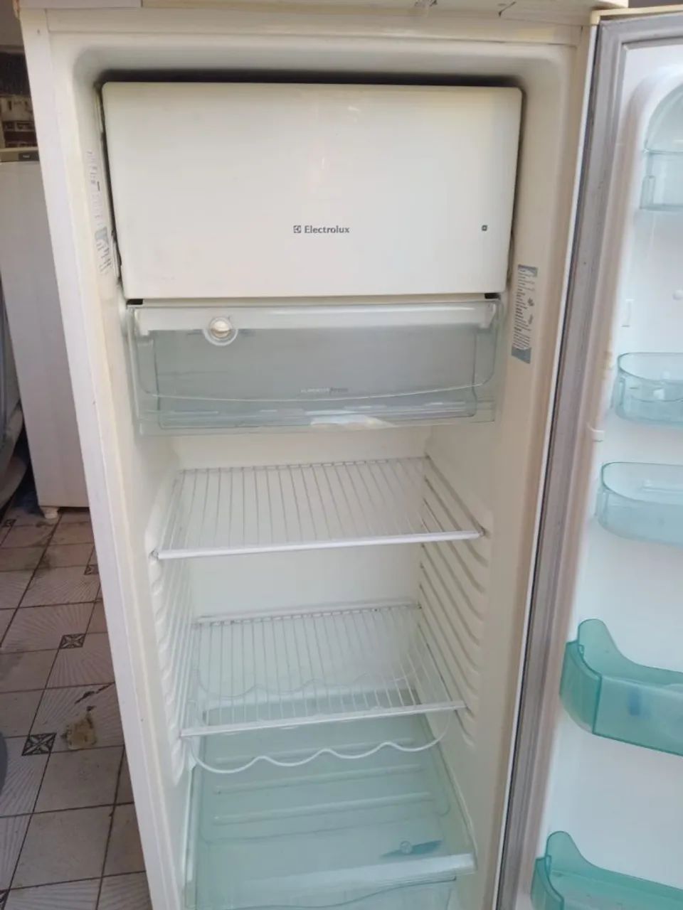 Geladeira Eletrolux  - Foto 4