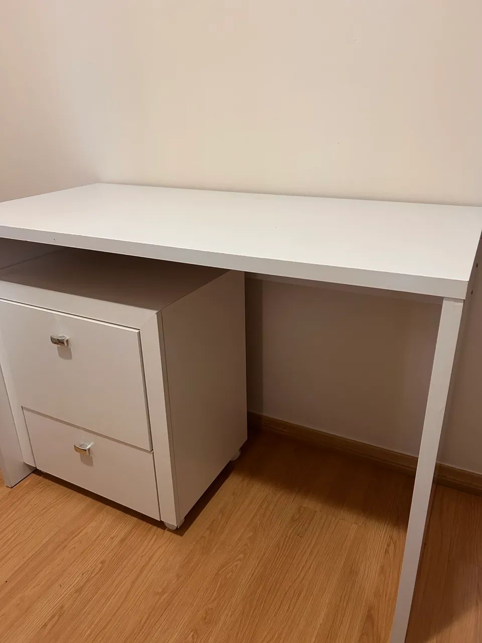Mesa de estudo com gaveteiro 2 gavetas e de rodinhas - Foto 3