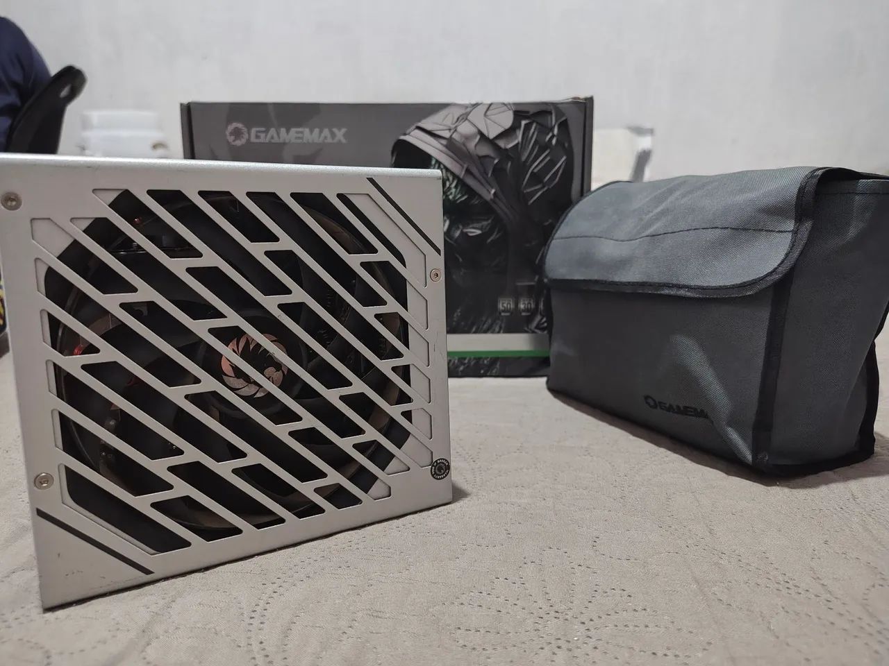 FONTE GAMEMAX 1250 PRO 80 PLUS PLATINUM  - Foto 4