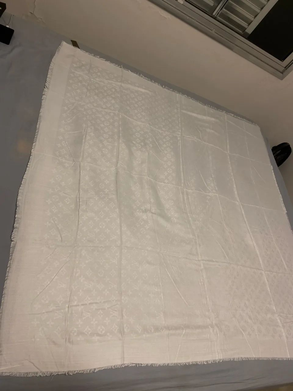 Lenço grande echarpe Louis Vuitton branco  - Foto 5