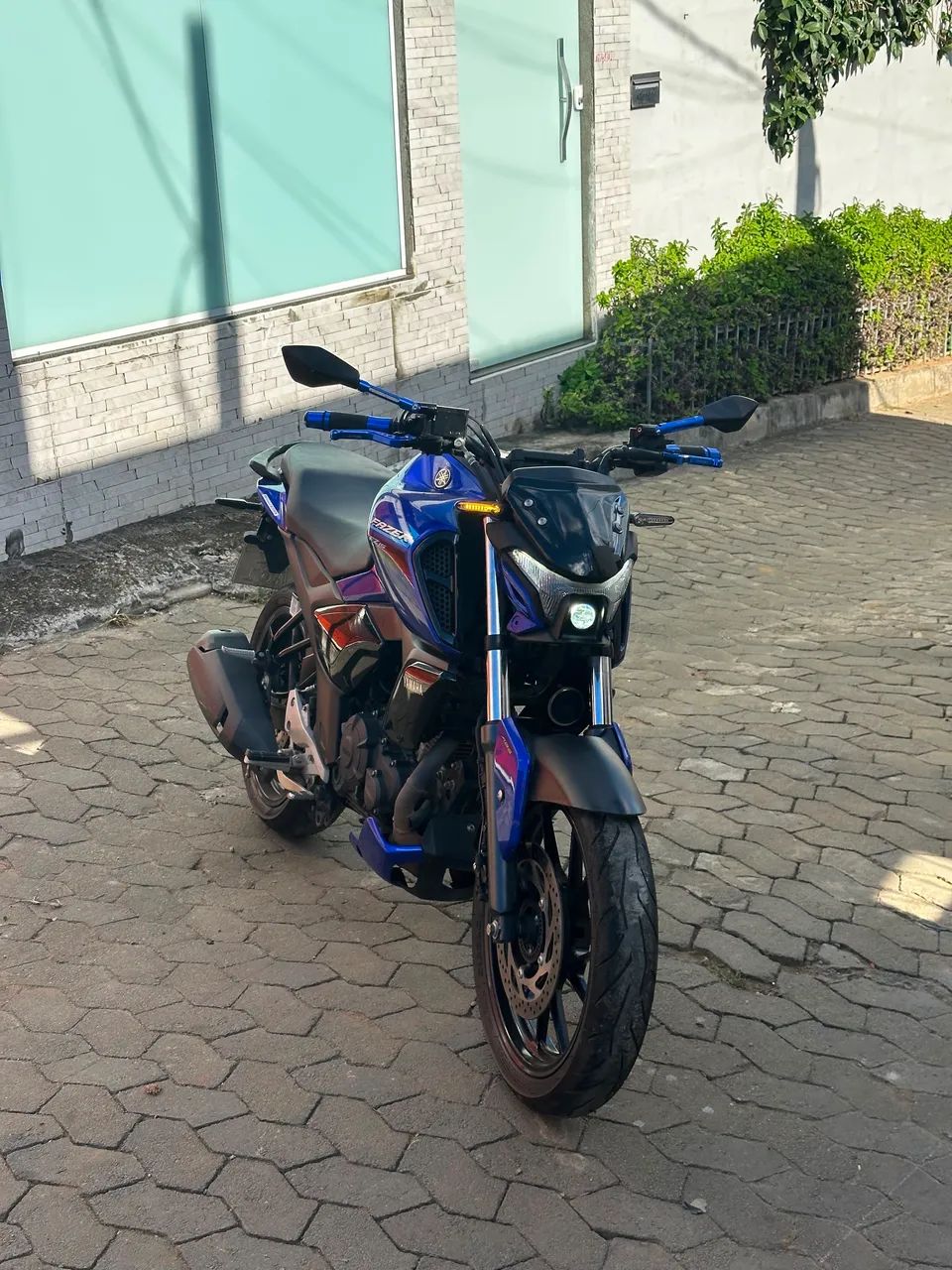 FZ15