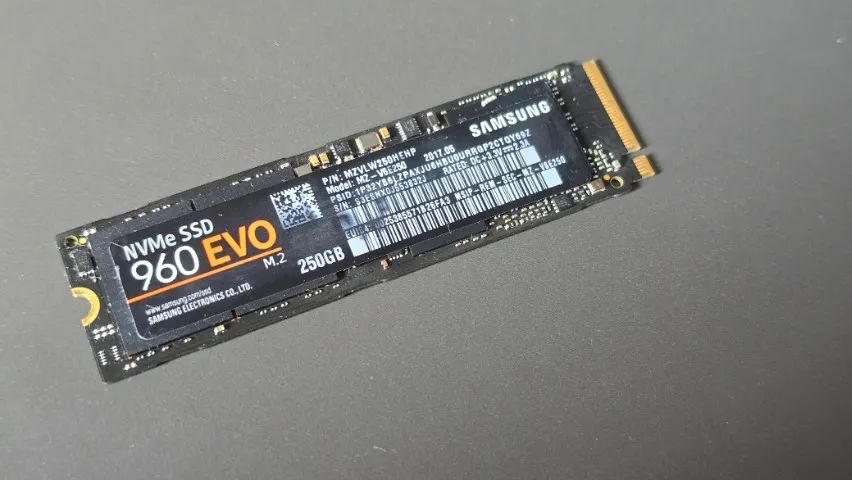 SSD Samsung 960 EVO 250GB - NVMe