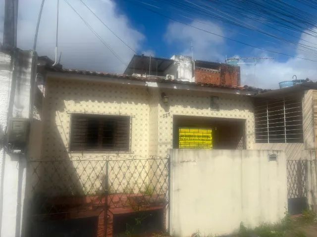 ALUGA SE CASA EM SAN MARTIN, 03 QUARTOS