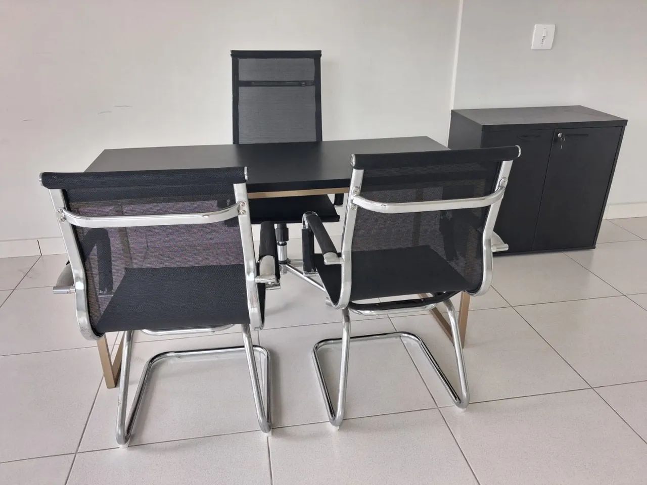 Móveis de escritório semi novos - Foto 3