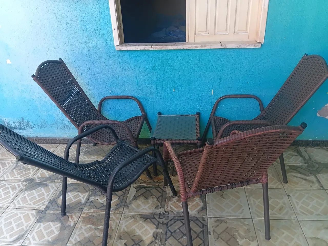Conjunto de cadeiras com centrinho para área externa