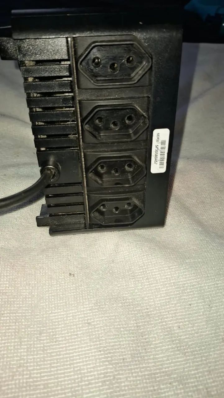 Estabilizador APC 300w  - Foto 2