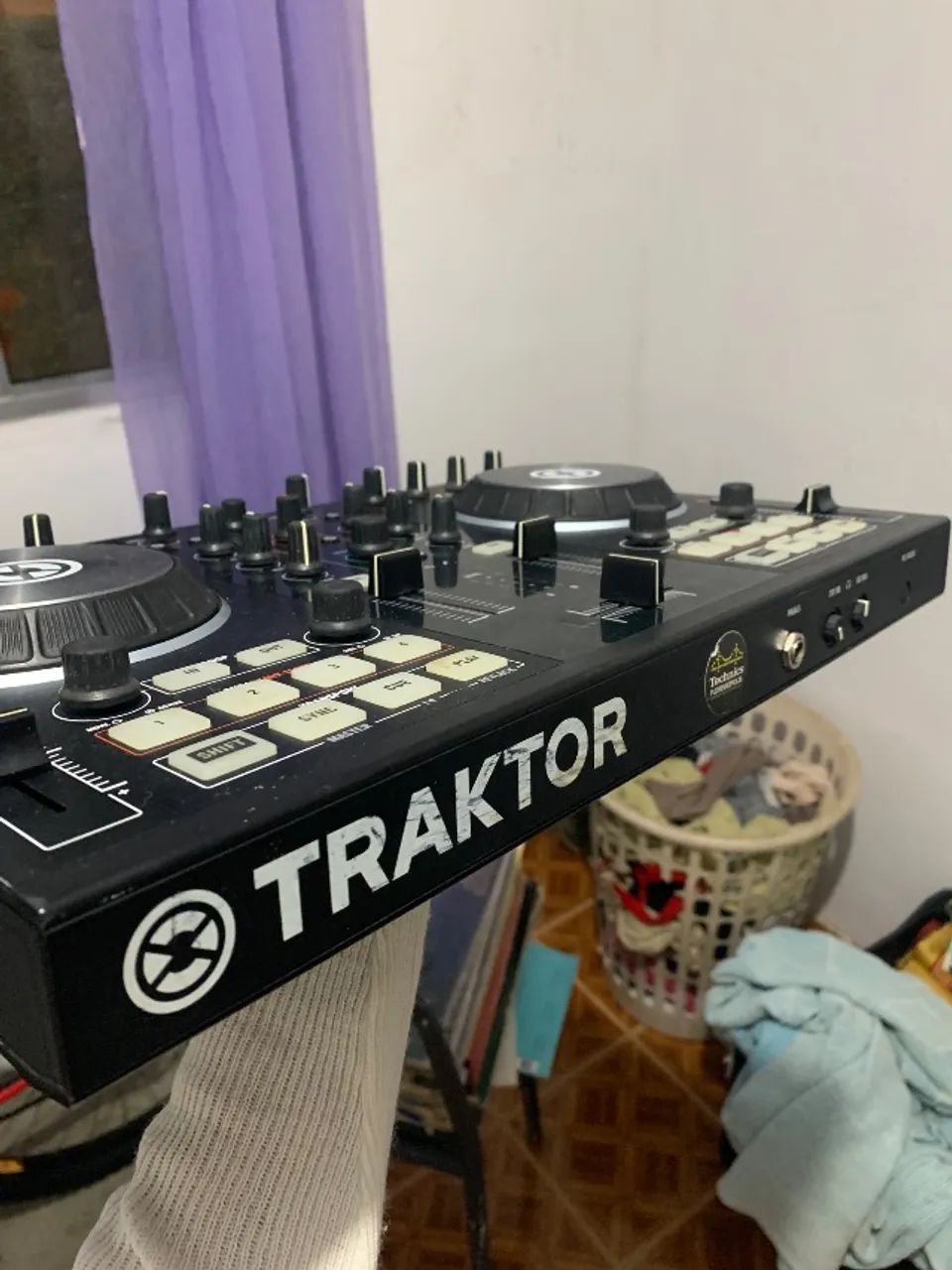 Controladora DJ Traktor MK2 S2 - Foto 2