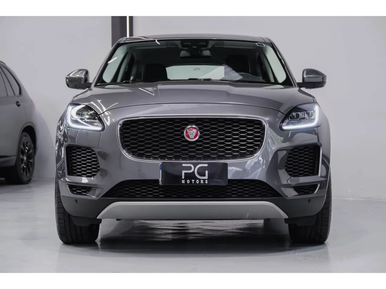 Jaguar E-Pace 2.0 AWD 249cv Aut. 2019 - Foto 4