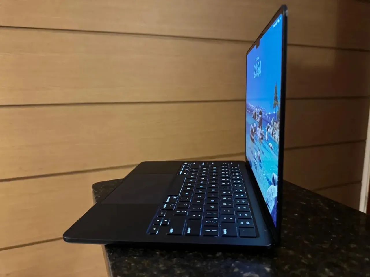 MacBook Air M3 16GB 256GB Midnight + Garantia Apple - Notebooks