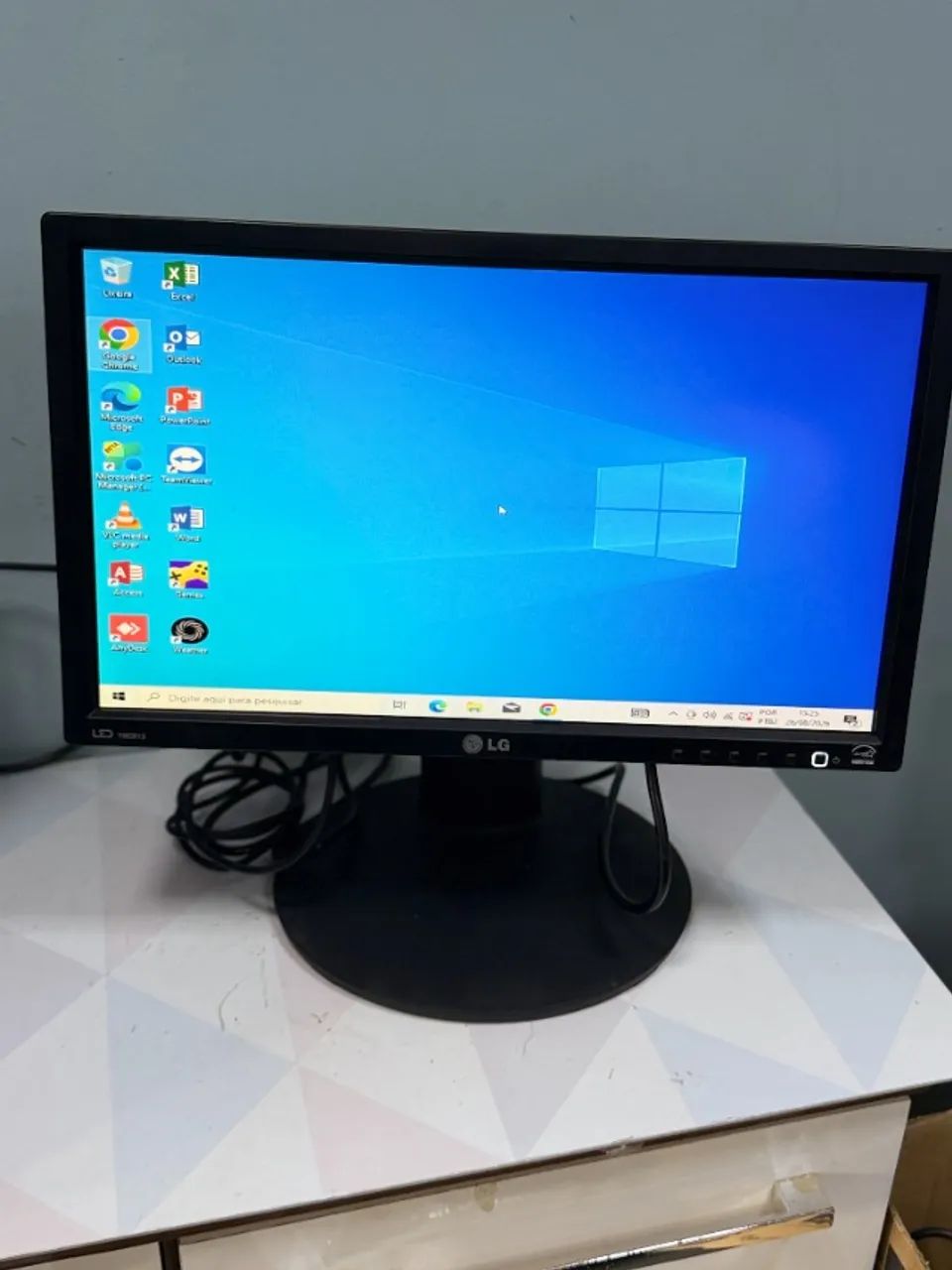 Monitor LG 19 Polegadas E19B13P-B LED Entradas DVI e VGA - Foto 2