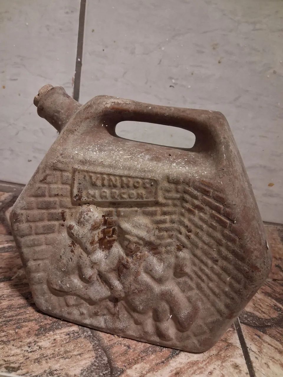 Garrafa antiga vinho marcon 