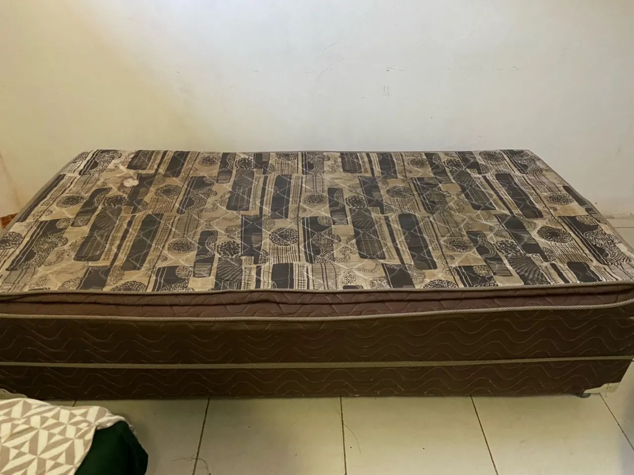 Cama box solteirao
