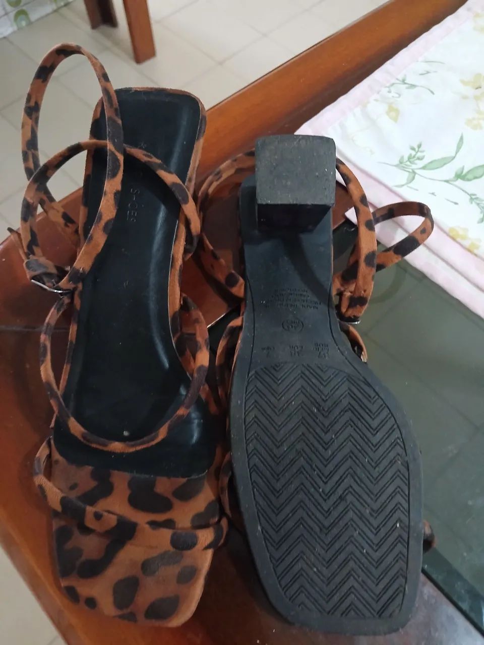 SANDÁLIA DE ONÇA N°36 - Foto 3