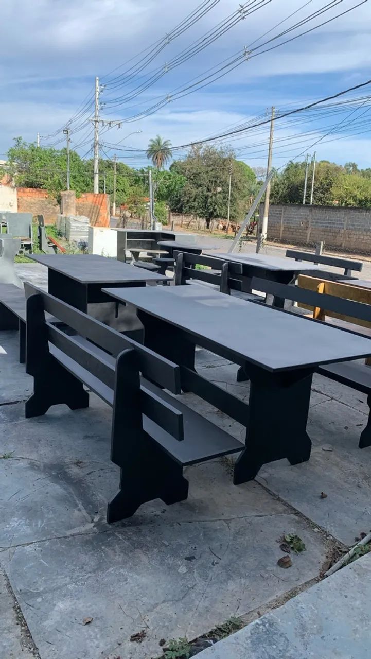 Mesa de Ardosia 2m por 90 com dois bancos com encosto - Foto 2