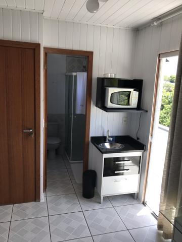 QUITINETES mobiliadas, com internet, Nettv, camareira e lavanderia cortesia p/hospede - Foto 14
