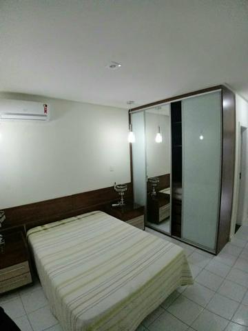 Bela casa 4 quartos com piscina do imóvel ar em todos cômodo condominio luxo - Foto 2