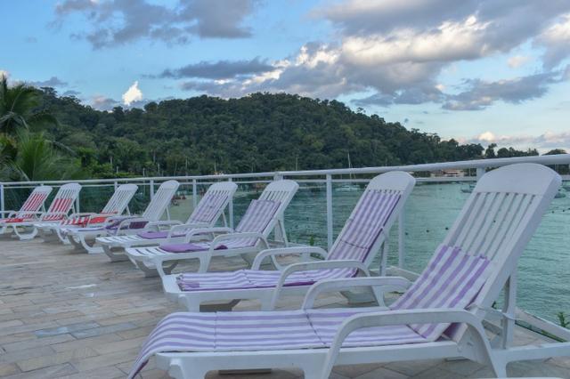 Flat em angra com lazer no condomínio e de frente para o mar azul - Foto 8