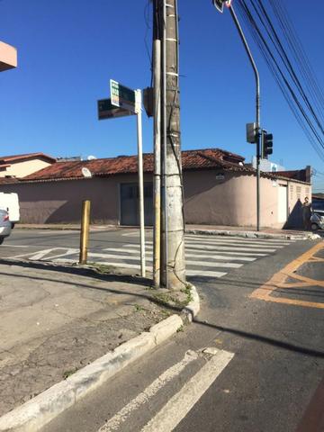 Casa para fins comerciais na entrada do Terminal Carapina