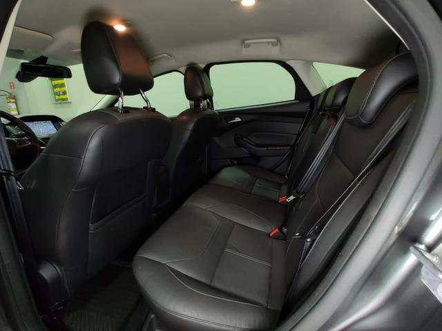 Focus titanium hatch 2016 c/44.000km automático. léo careta veículos - Foto 8