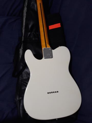 Guitarra fender telecaster