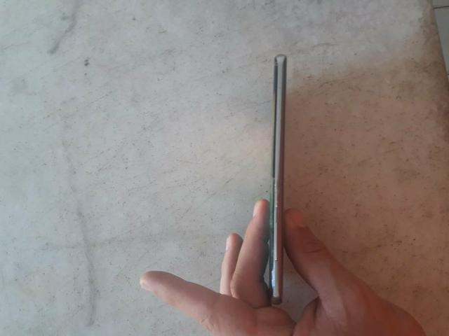 S8 64G tela trincada com caixa todos acessórios