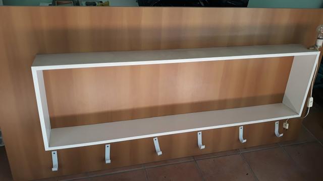 Painel / Estante de madeira