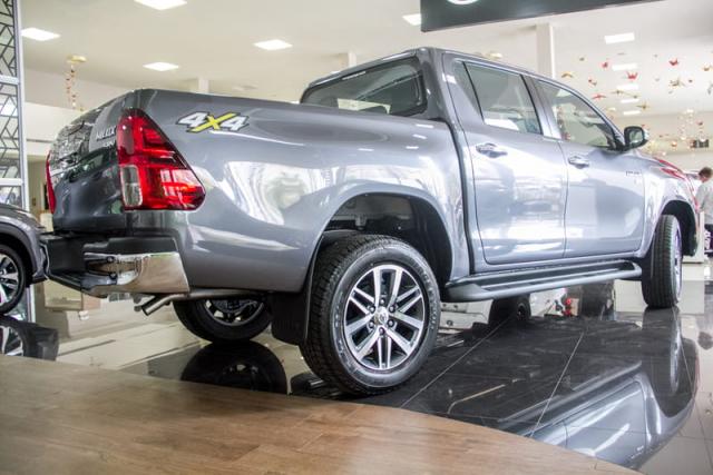 TOYOTA HILUX CD DSL 4X4 SRV AT 19/20 - Foto 13