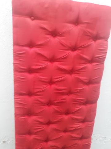 Vendo cabeceira vermelha de casal - Foto 3