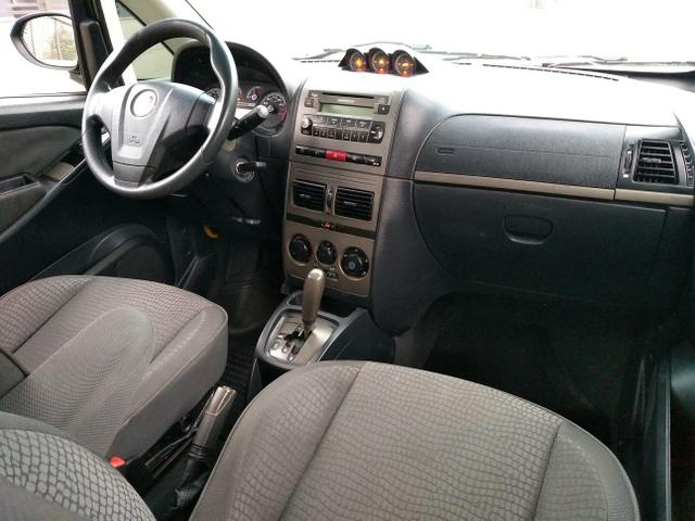 Fiat Idea Adventure 1.8 E-Torq 2011 Automatico (Dualogic) - Foto 10