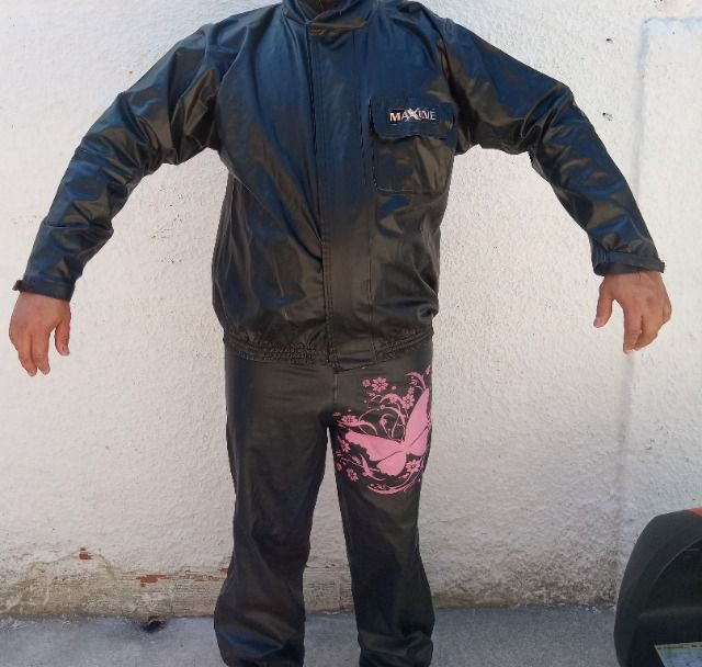 Roupa de chuva e baú de motocicleta - Foto 3