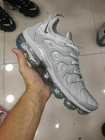 nike vapormax plus primeira linha