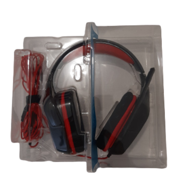 Fone Gamer Logitech Preto e Vermelho sem marcas de uso - Foto 5