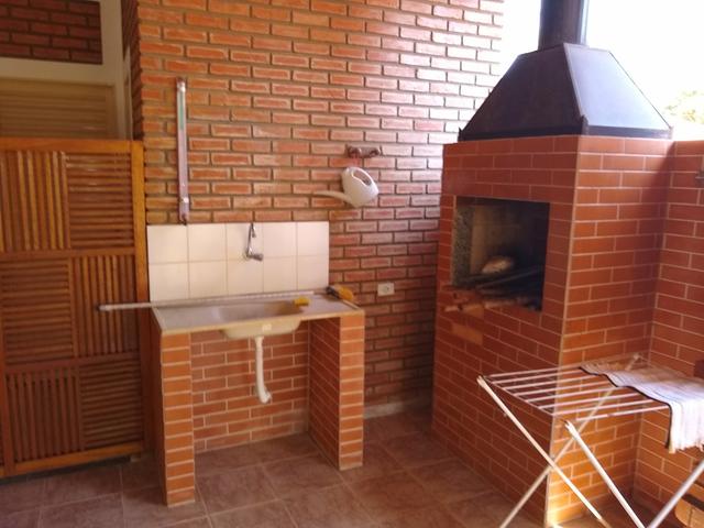 Chalé 4 dormitórios sendo 2suites, piscinas, ótimo condomínio - Foto 4
