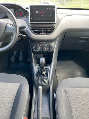 Peugeot 208 1.2 - Foto 12