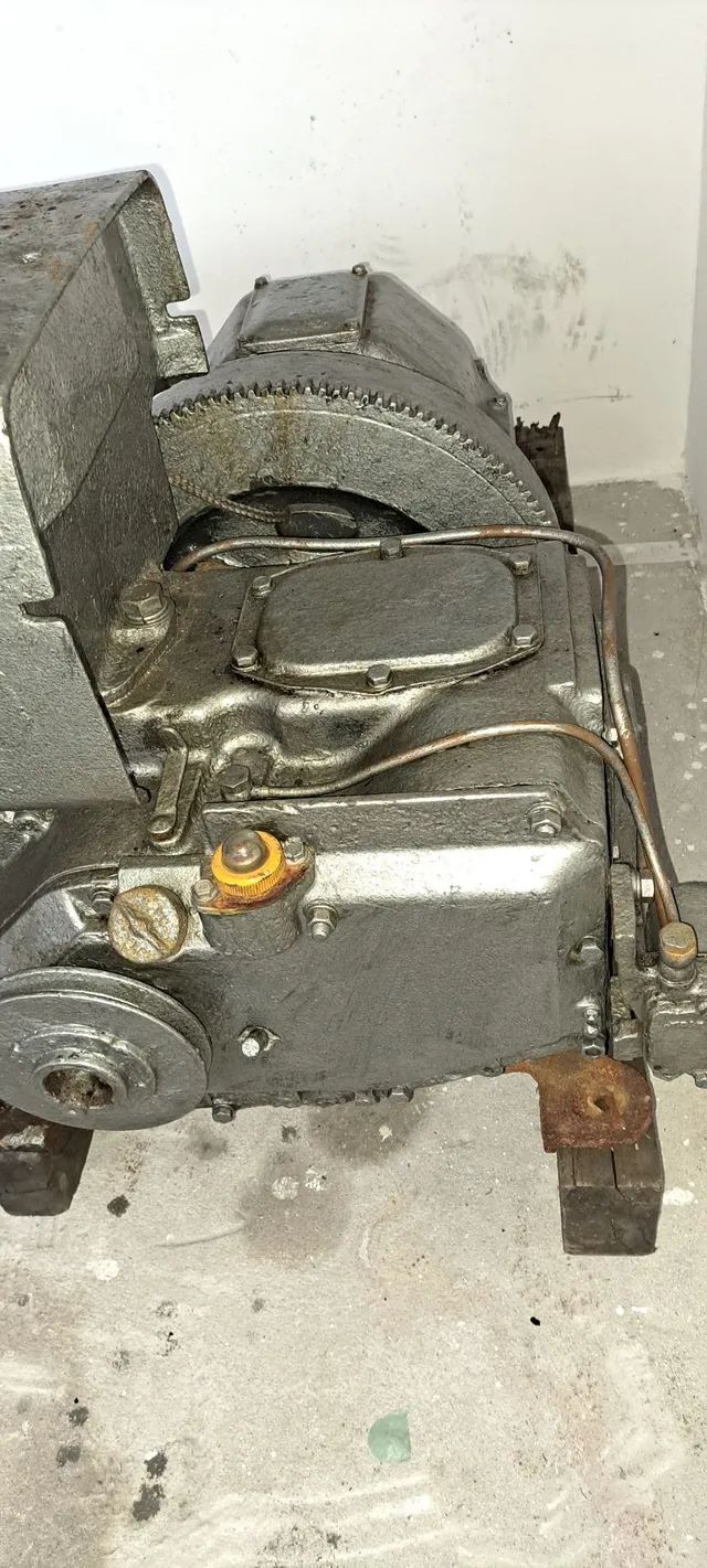 Motor estacionário YANMAR NS B18 de centro para barco com reversor o pecas diversas  - Foto 5