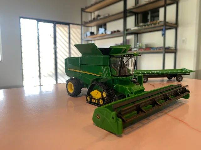 Miniatura colheitadeira John Deere S690 tracked 1/64 - Foto 2