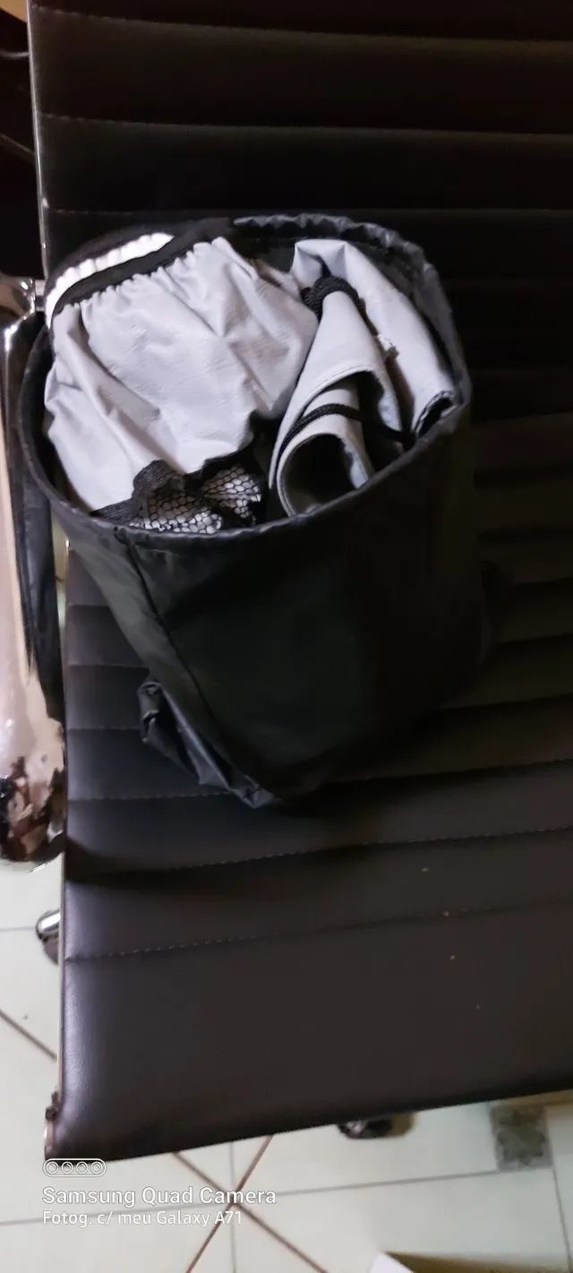 Capa para proteção frontal de carro cinza seminova - Foto 4