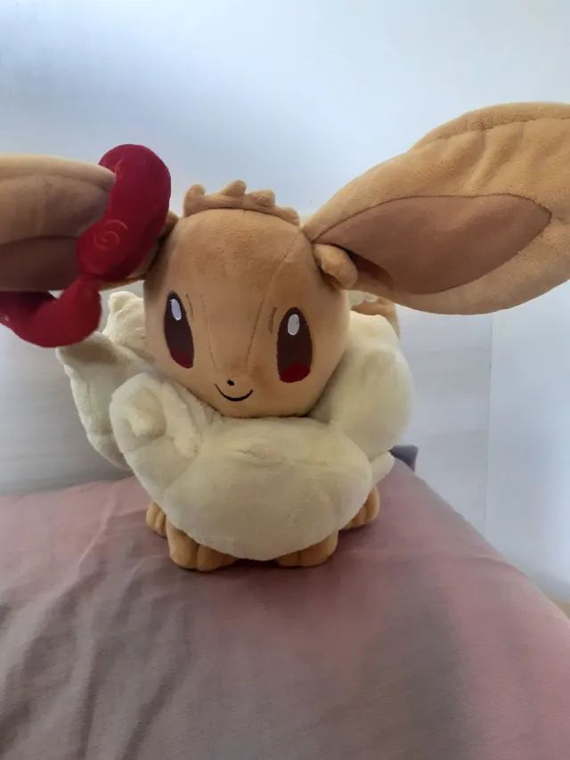 Pokemon eevee pelucia