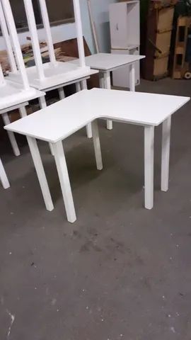 mesas brancas com tampo laminado